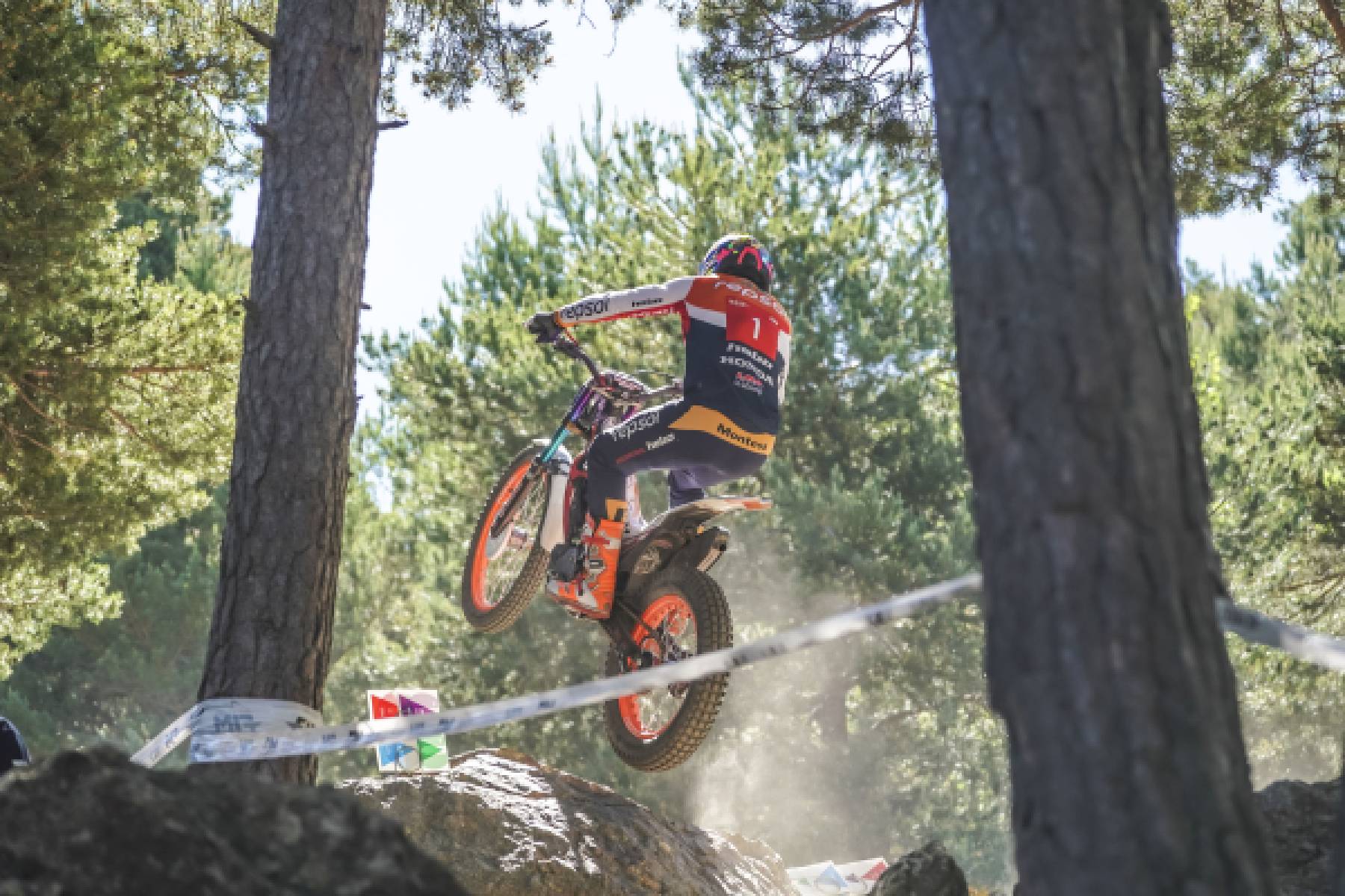 TrialGP26_r3_Bou_100899_ps