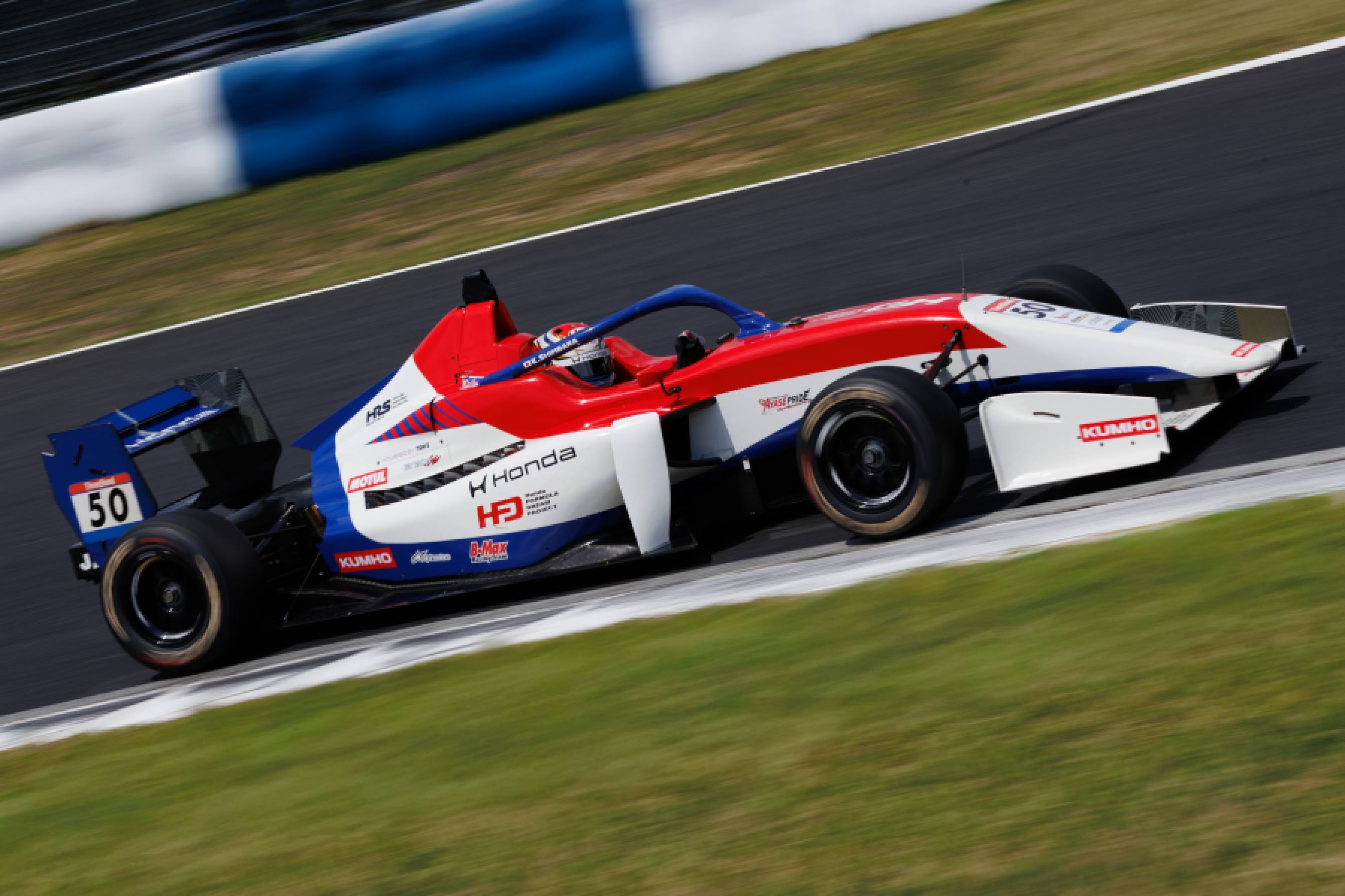Shimbara qualifies P6 in Round 10 at Okayama