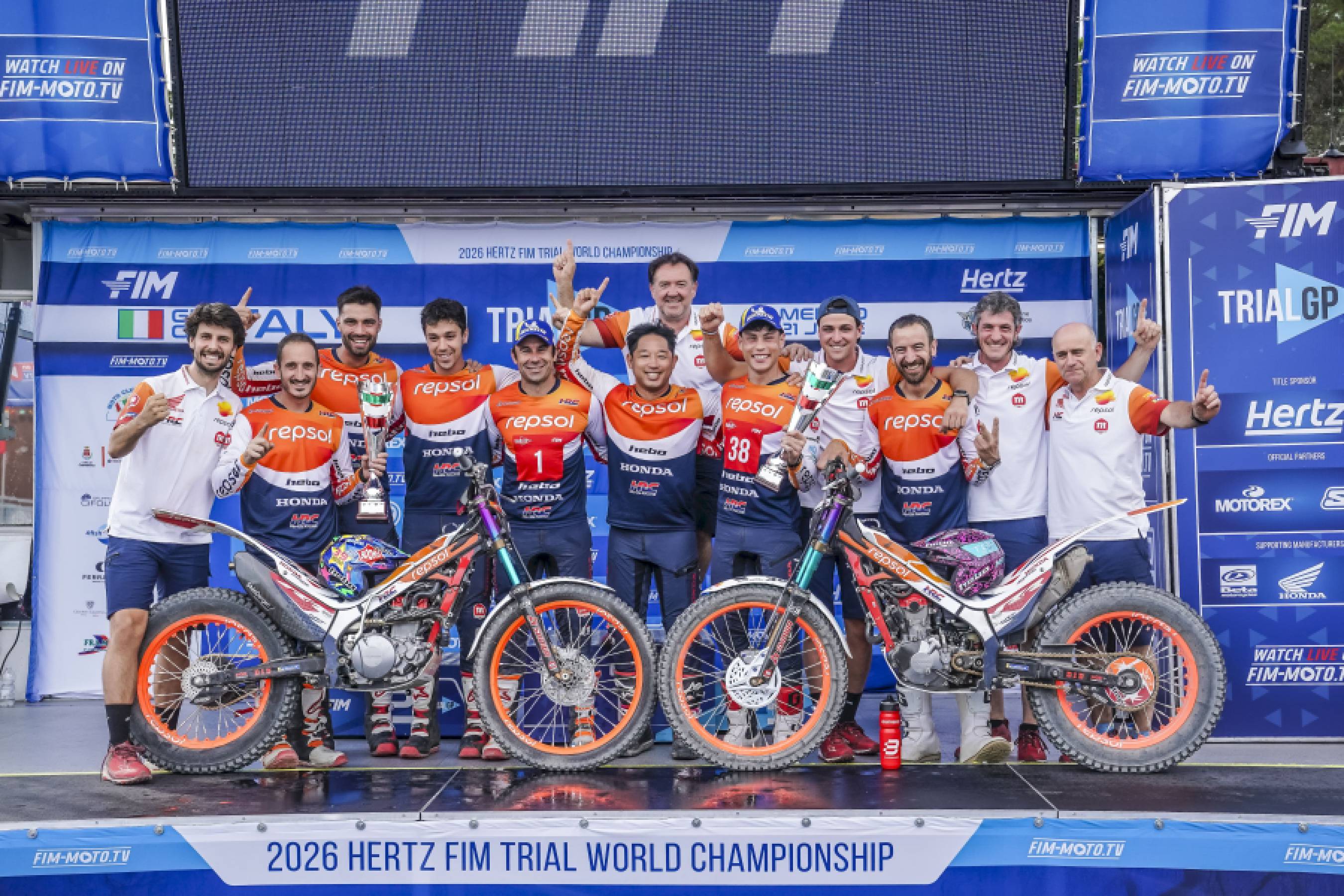 Toni Bou arrasa en Italia y Gabriel Marcelli hace una gran remontada