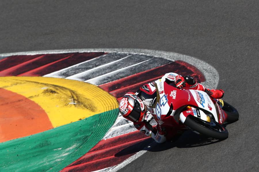 Honda NSF250RW勢が2022年Moto3クラスのタイトル獲得に挑む