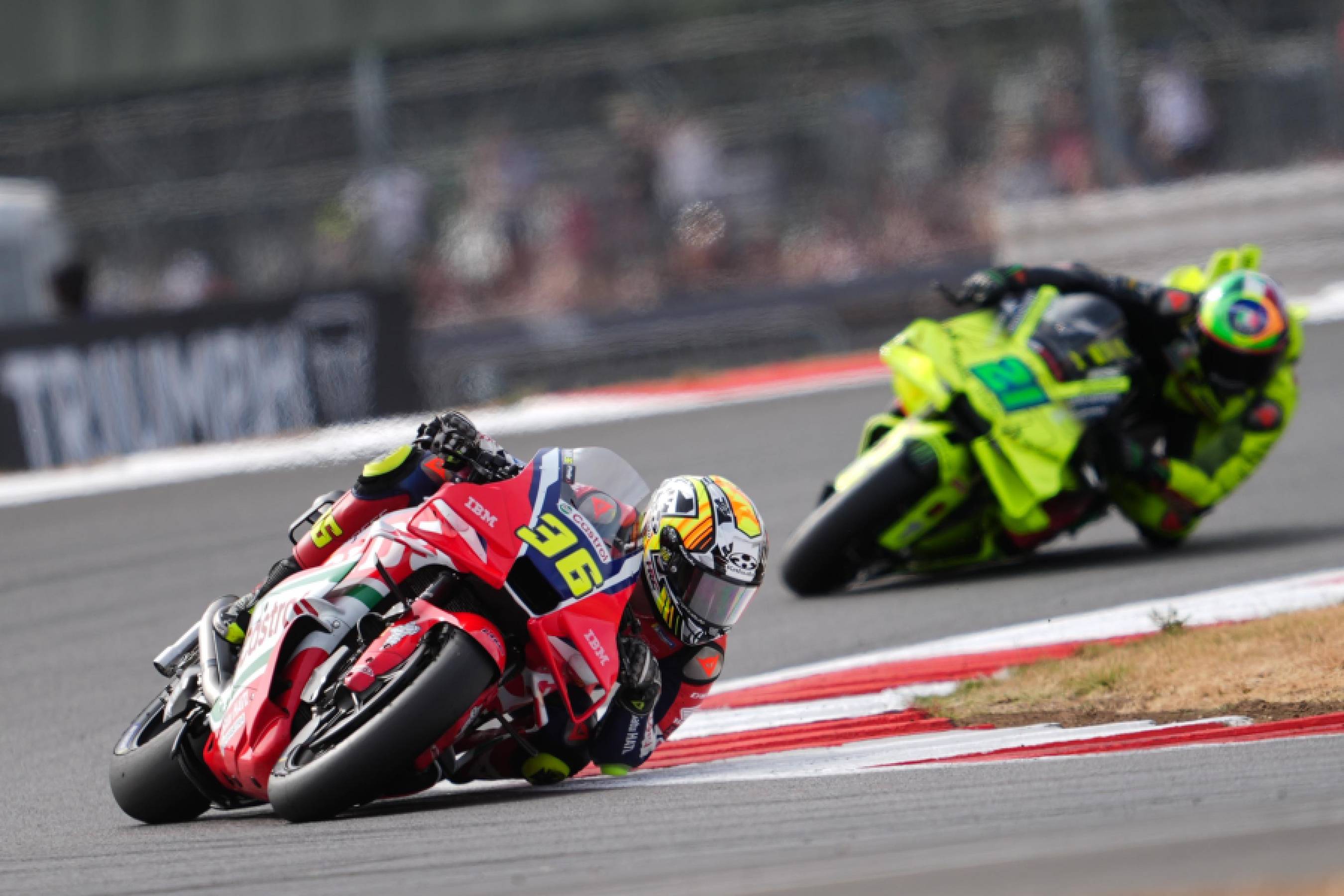 Positive progress and Saturday points for Honda HRC Castrol duo in England