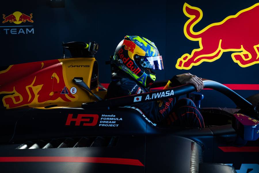 FIA-F2選手権に岩佐歩夢が参戦