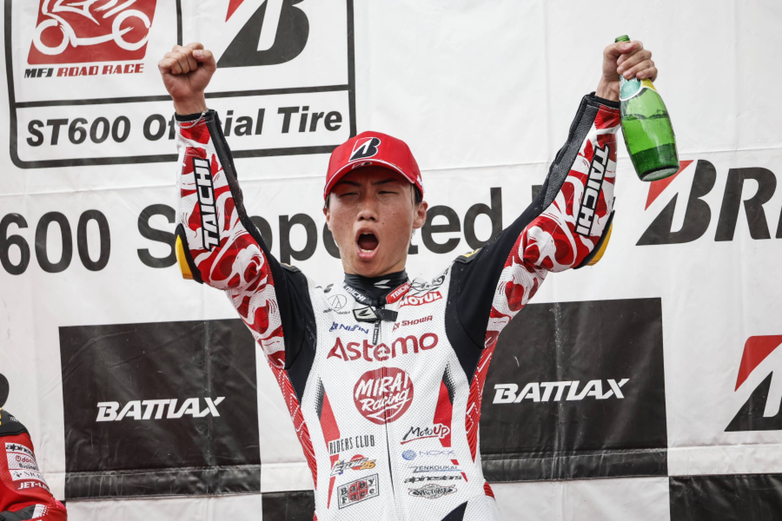 藤田がケガからの復帰レースで優勝