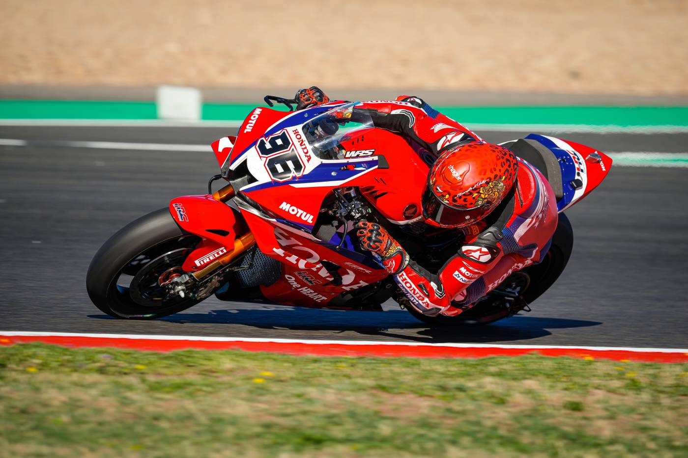 Dixon and Chantra gain ground on opening day at Magny-Cours