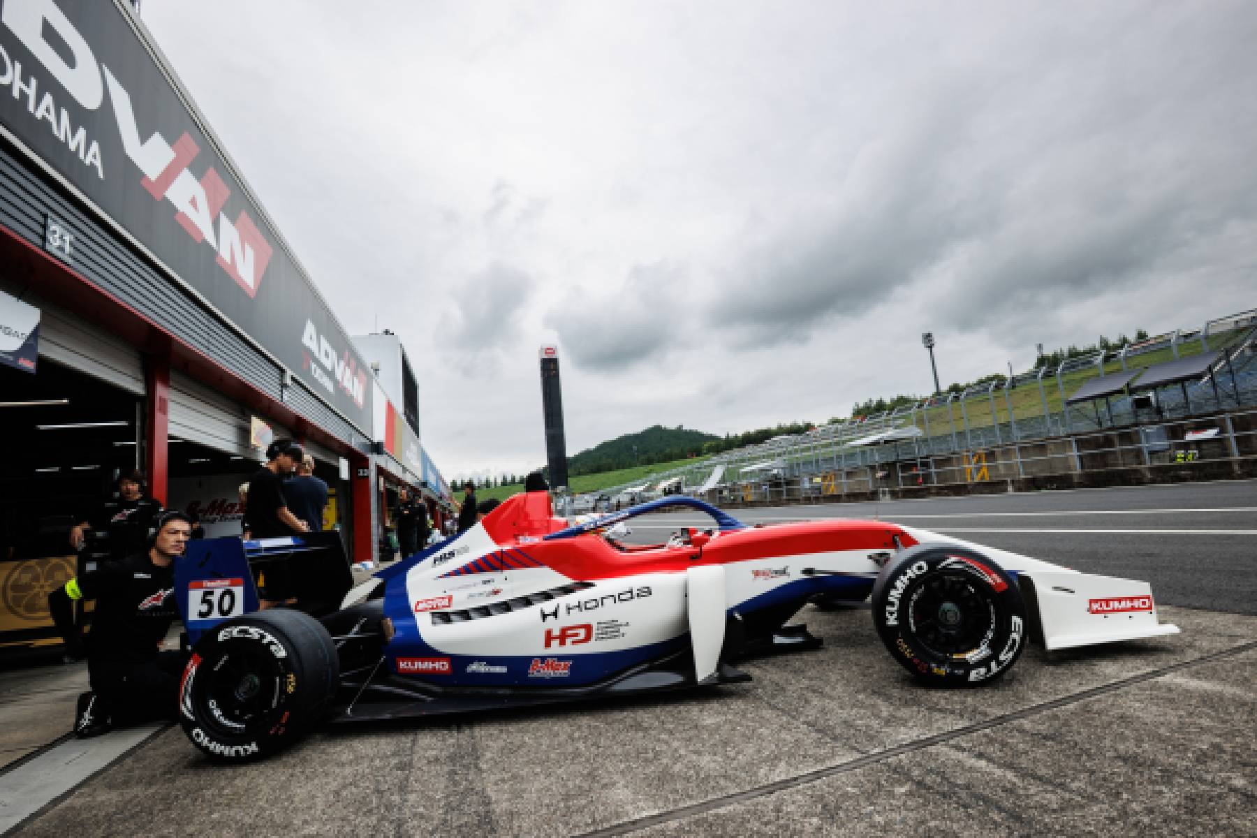 Kotaro Shimbara qualifies P3 for Round 17