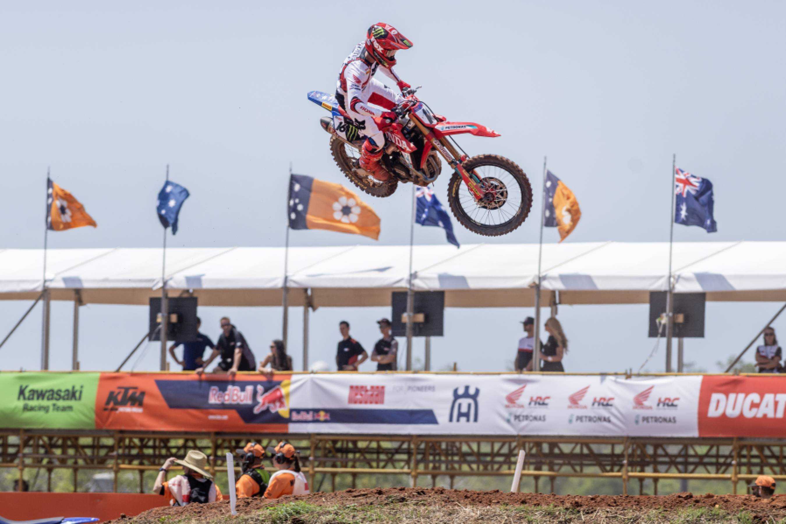 Victory for Vialle in Australian qualification as Herlings’ amazing streak comes to an end