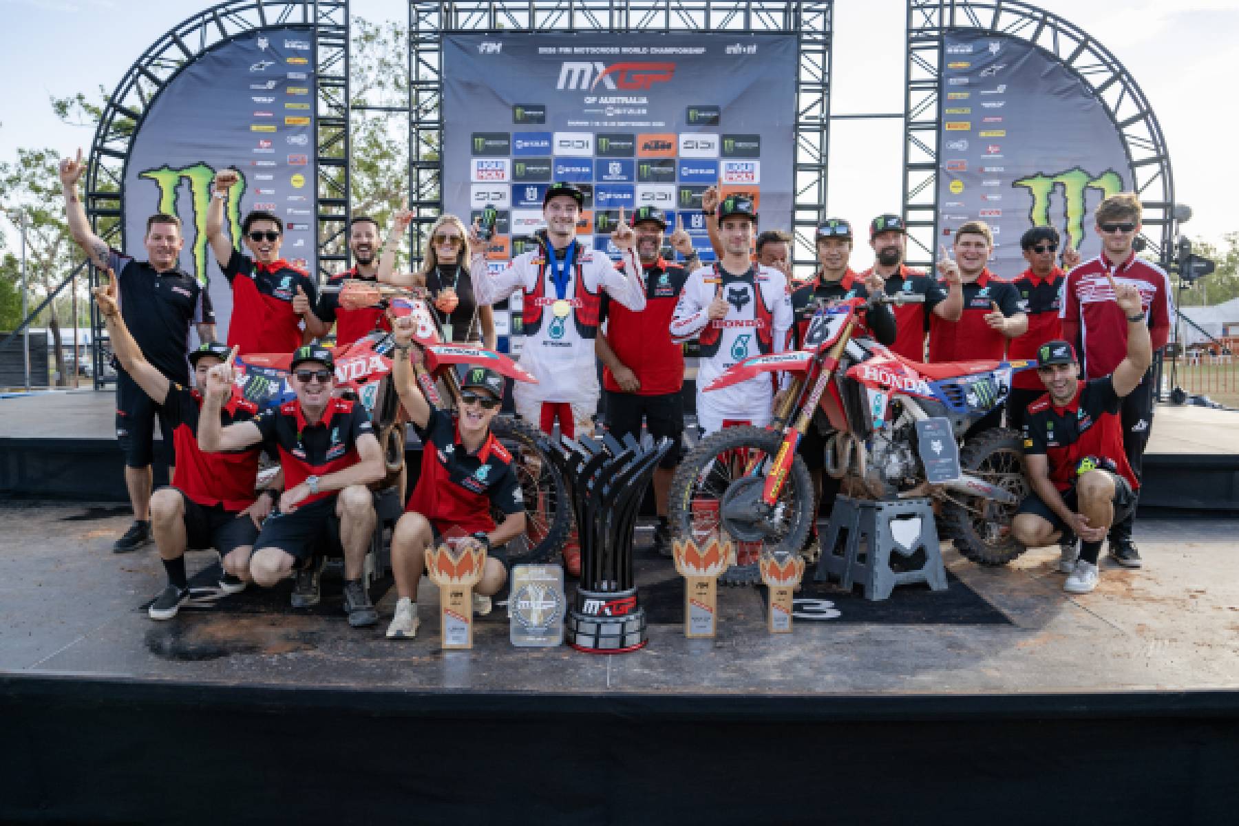 Herlings wins in Australia for fitting finale to championship-winning campaign
