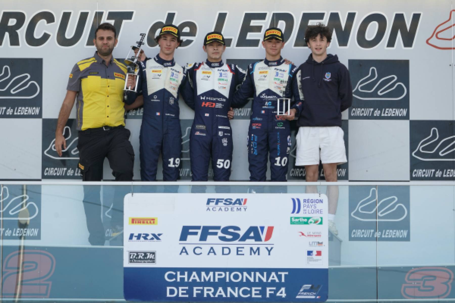 Tsuchihashi claims first pole-to-win in Round 5 Race 1