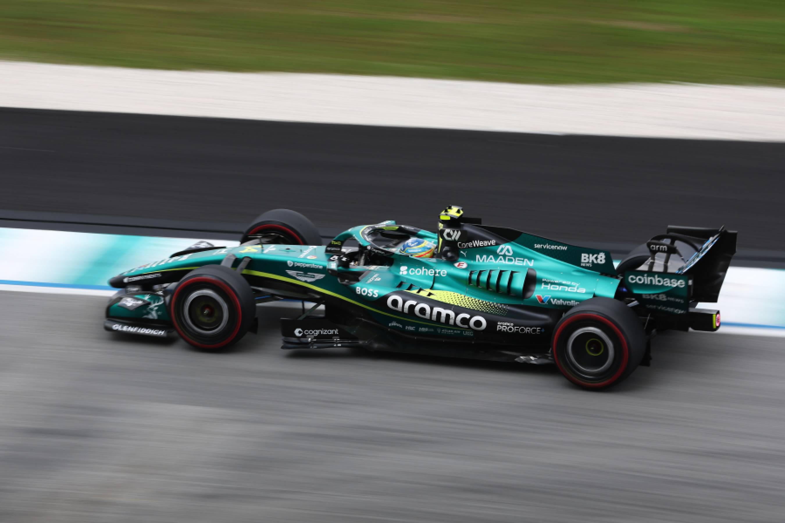 予選はアロンソ12番手、ストロール14番手　今季初めて2台そろってQ2進出