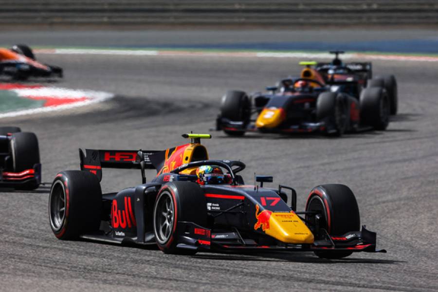 最後尾から終盤7番手までジャンプアップした岩佐歩夢は 最終ラップにトラブルに見舞われ無念の16位に終わる