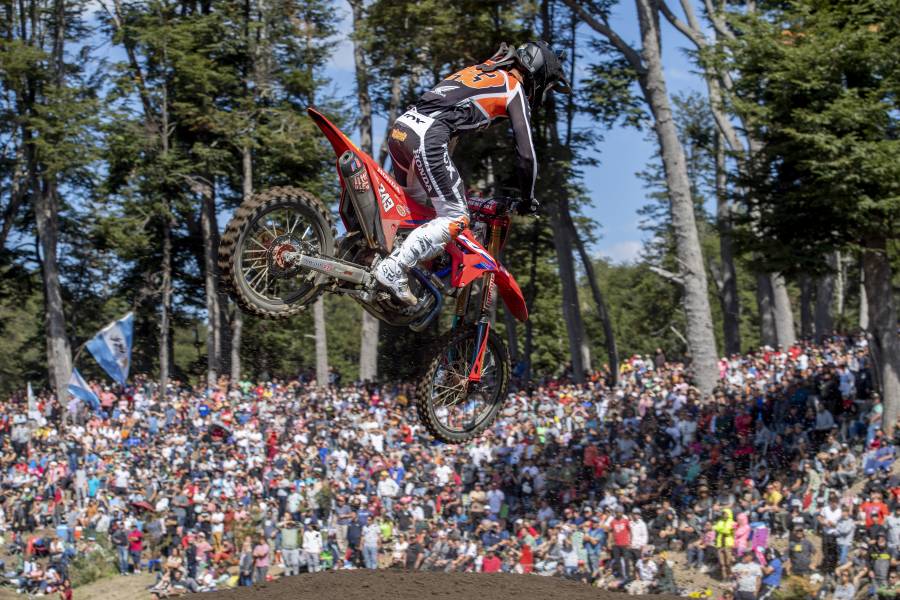 Gajser and Team HRC win again in Argentina