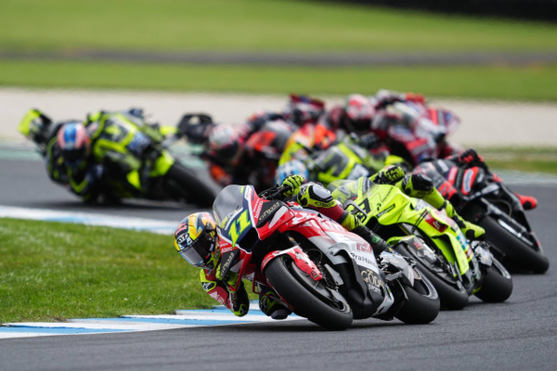 Points in Phillip Island Sprint for Moreira