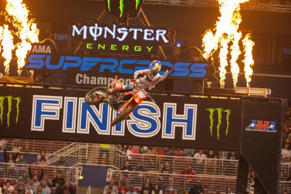 Twin Second-Overall Finishes for Team Honda HRC at St. Louis Triple Crown Supercross