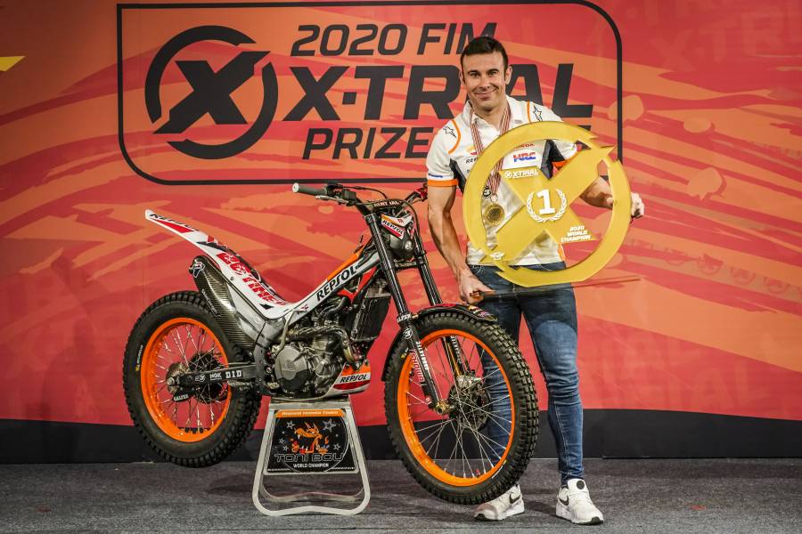 トニー・ボウがXトライアルの2020年シーズン表彰イベントに出席