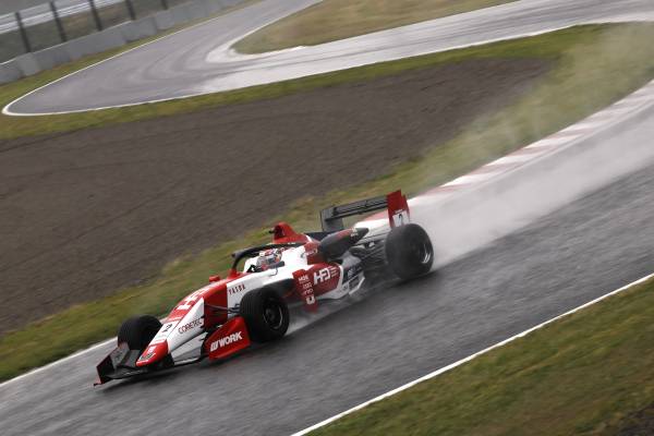 Kakunoshin Ohta goes pole to win