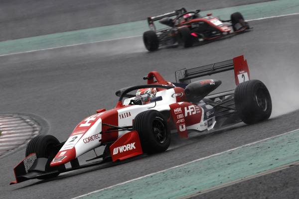 Kakunoshin Ohta Finishes on the Podium in 2nd Place at Suzuka in the Rain