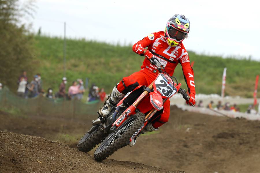 大倉由揮、小方誠、大城魁之輔がヒートレースで3位獲得