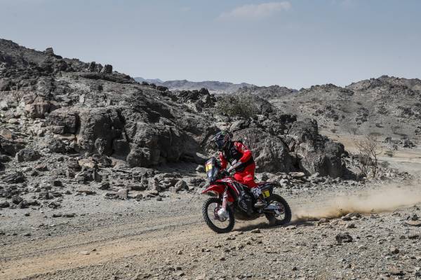 Strong start from Ricky Brabec and Joan Barreda in the 2021 Dakar
