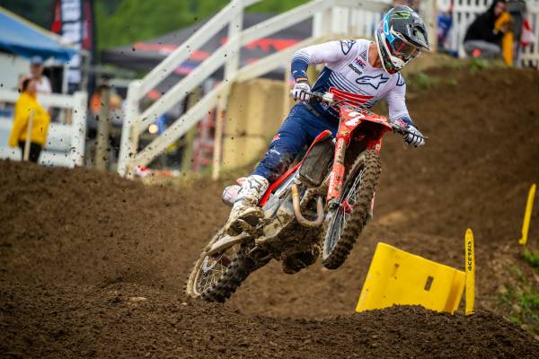 450MX セクストンが総合2位(1-2)のポディウムに登壇