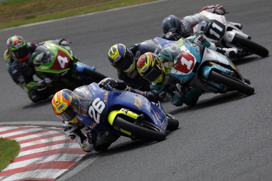 上原大輝が全日本初優勝。ポールポジションの尾野弘樹が2位、3位に木内尚汰が入る