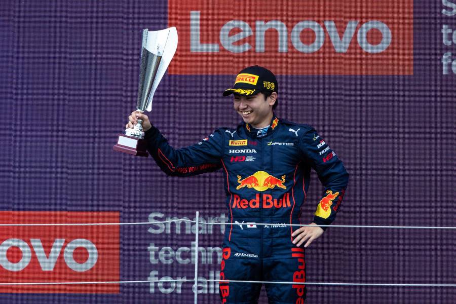 岩佐歩夢、終盤の猛追もわずかに及ばず2位。F2で2度目の表彰台と初のファステストラップを獲得