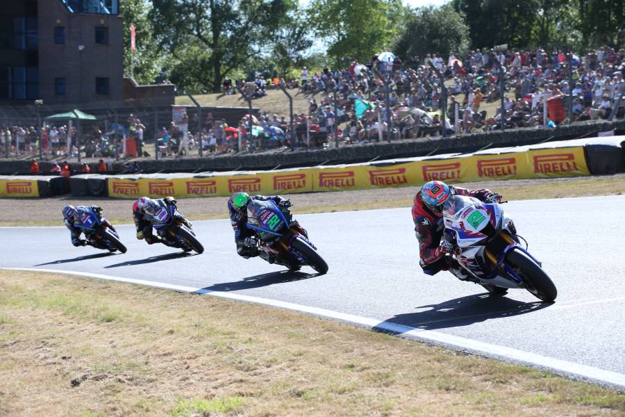 ブランズハッチでHonda Racing UKのアーウインが表彰台獲得