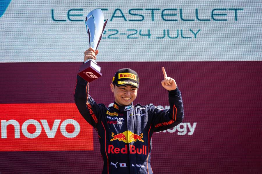 Iwasa runs a perfect race to clinch his maiden win in F2, taking him to 9th in the championship