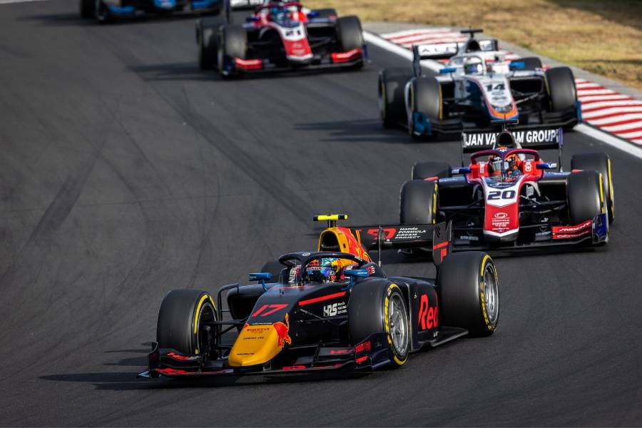 ポールポジションスタートの岩佐歩夢はスタートで出遅れ3位フィニッシュ。2戦連続の表彰台獲得で、シリーズランキングは7位に浮上