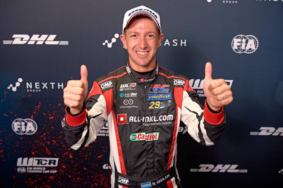 Another WTCR pole position for Civic Type R TCR racer Girolami