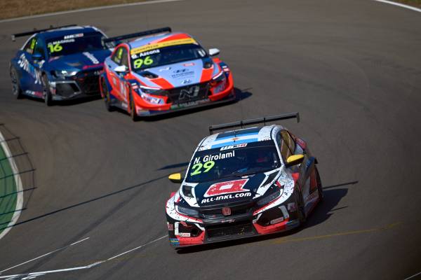 アノー・デュ・ハンでジロラミが表彰台をキープ