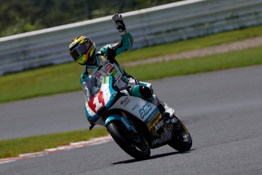 尾野弘樹が僅差のバトルを制し、今季2勝目をマーク