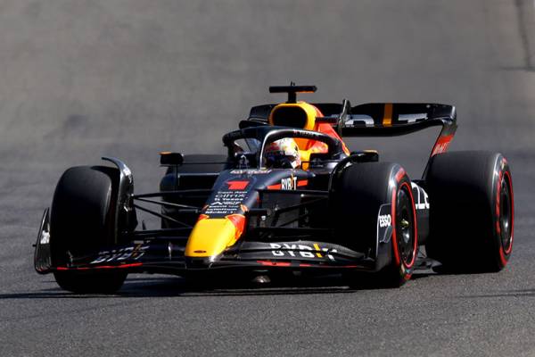 Oracle Red Bull Racingが1-2フィニッシュ。マックス・フェルスタッペンは今季9勝目