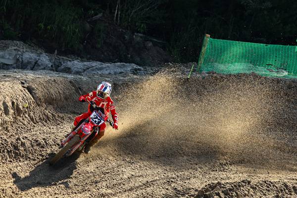 大倉由揮が両ヒート5位、小方誠がヒート2で4位