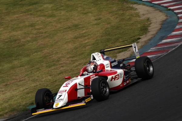 三井優介が2位表彰台 ポイントリーダーに浮上