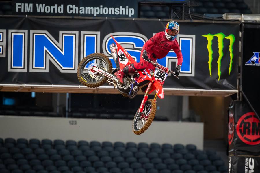 Hunter Lawrence Takes Career-First AMA 250SX Win at Arlington 2 Supercross