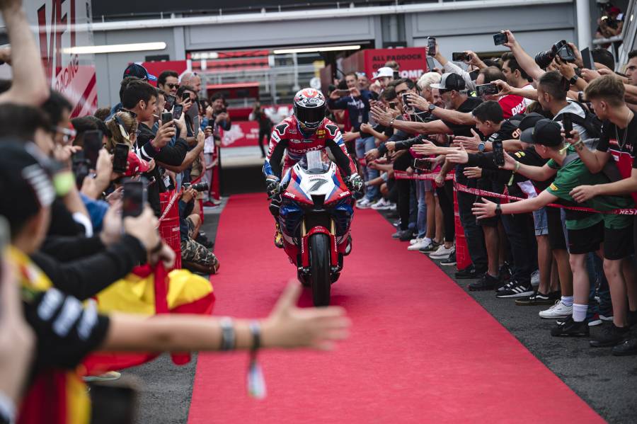 Lecuona in the fight for a podium finish after scoring pole position at Barcelona