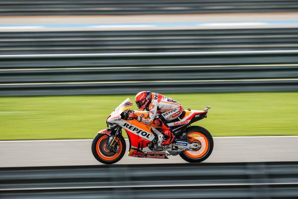 マルク・マルケス6番手とまずまずのスタートを切る