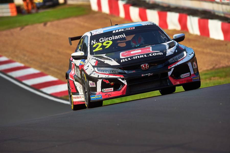 開幕戦を制したALL-INKL.COM Münnich Motorsportのジロラミ