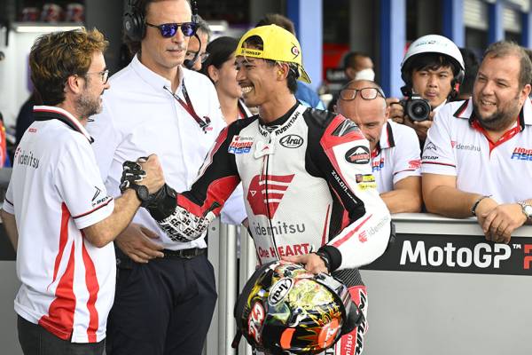 母国GPでソムキャット・チャントラが初のポールポジションを獲得