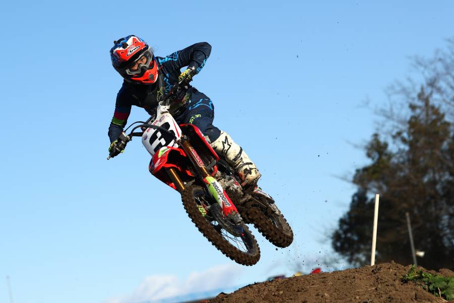 CRF150Rを駆る川井麻央