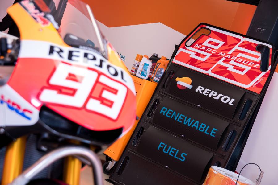 Marc Márquez tests Repsol renewable fuel for first time