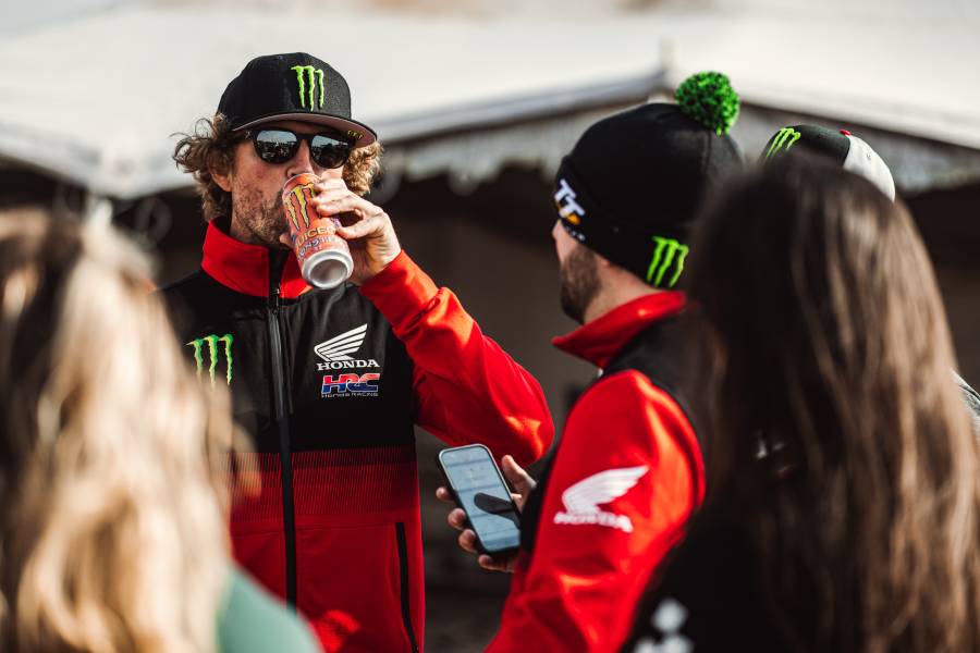 ダカールラリー後半へ向け、Monster Energy Honda Teamが準備を整える