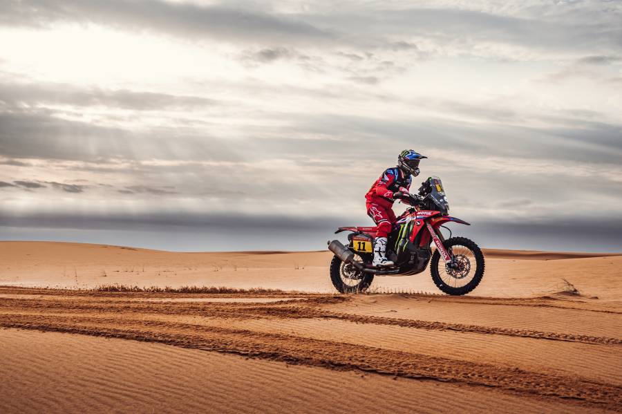 困難なステージを乗り越え、ライダーたちはハラドに到着