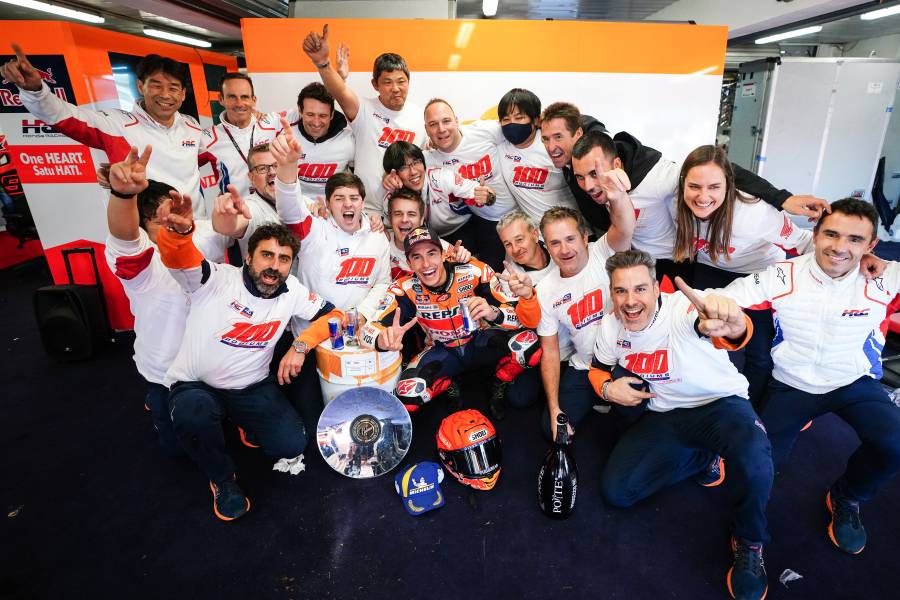 Marc Marquez scores his 100th podium finish in the 18th round of the Australian Grand Prix.