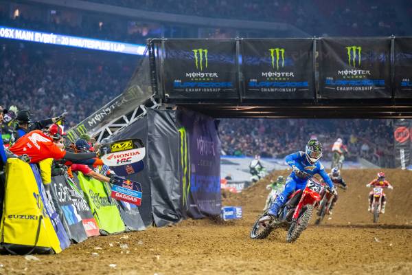 Hunter Lawrence Kicks off 250SX East Battle With a Win in Houston