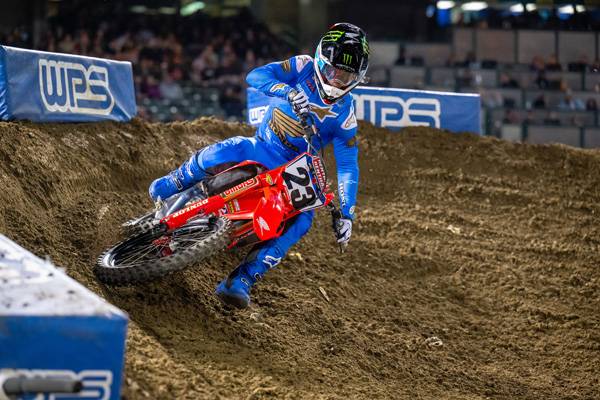 セクストンが3位ポディウム登壇を果たす