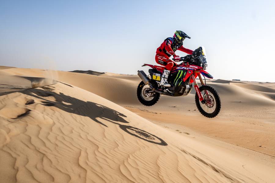 Pablo Quintanilla wins Stage One and keeps the lead