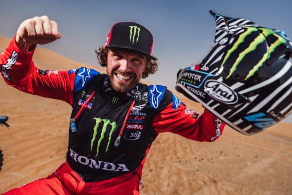 エイドリアン・ヴァン・ベバレンが総合優勝を飾る