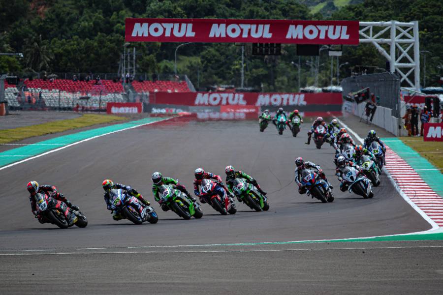 ビエルゲが追い上げのレースで7位。レクオーナは12位でポイントを獲得