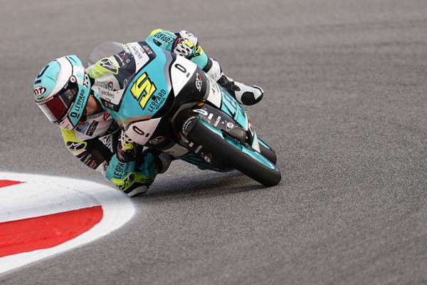 Masia Leads Third Row For The Moto3 Charge
